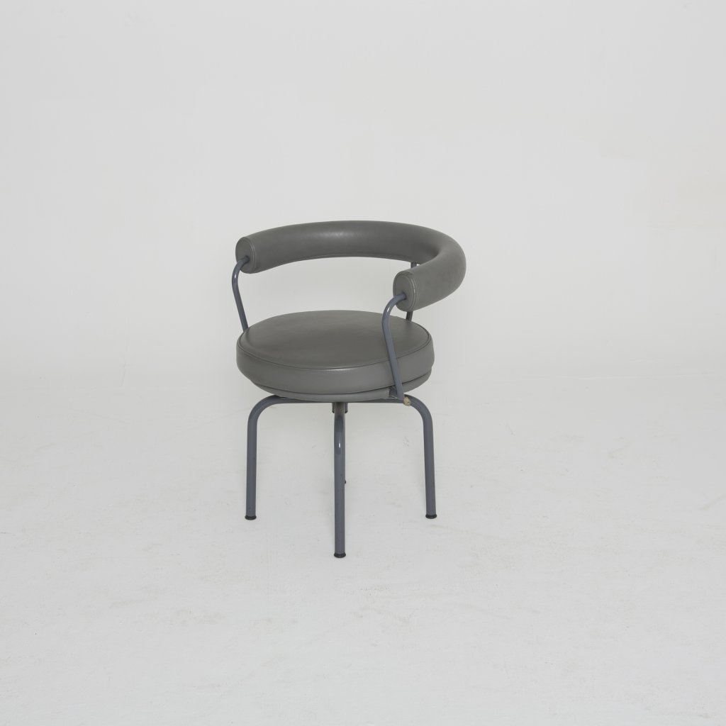 Fauteuil Charles Edouard Jeanneret dit Le Corbusier LC 7 1930 (Cassina)