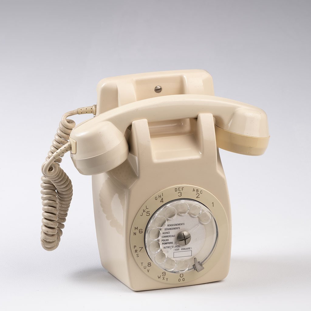 Téléphone   Anonyme  1970 ( Inconnu) grand format