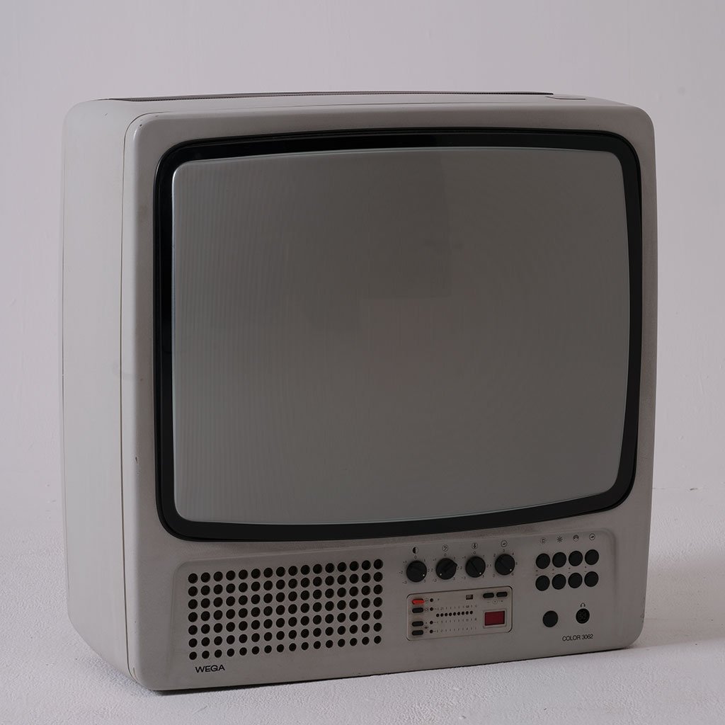 Télévision   Anonyme 1990  (Wega)
