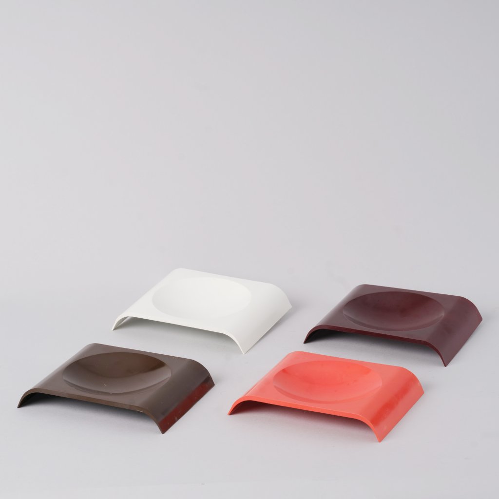 Cendrier Anonyme  1970 ( Inconnu)