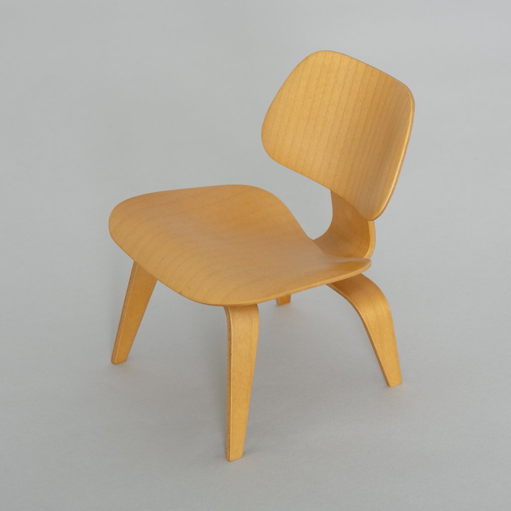 Assise Charles Eames LCW 1945 (Vitra)
