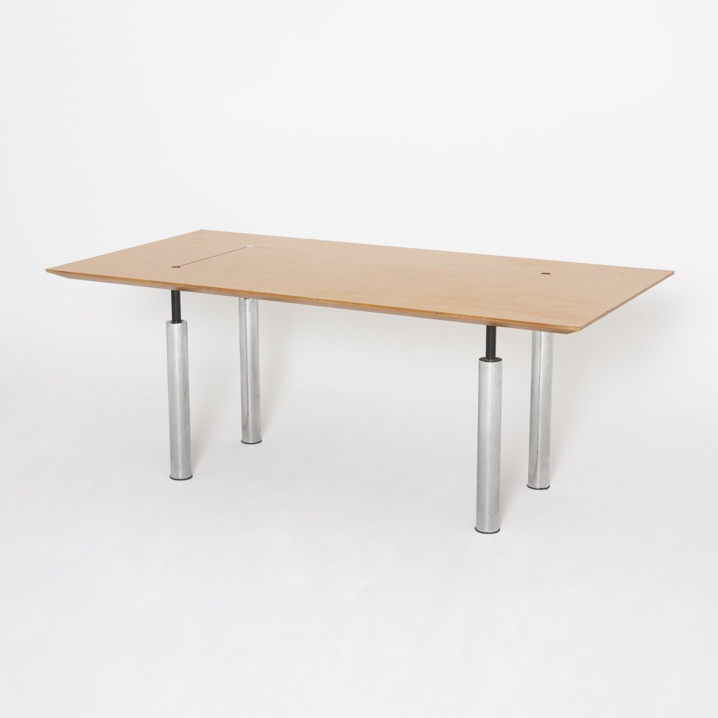 Table Marianne Buffi  1980 ( Inconnu)