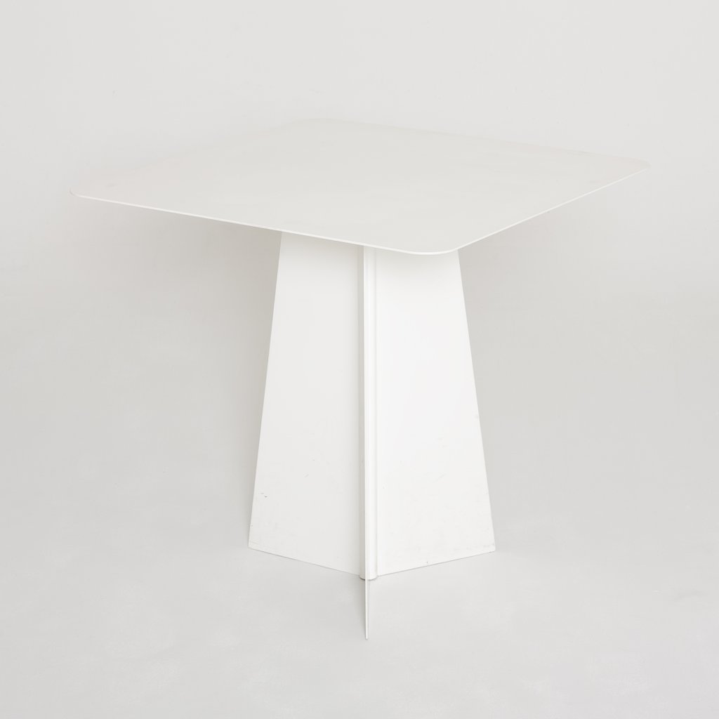 Table Anonyme  2023 ( Inconnu)