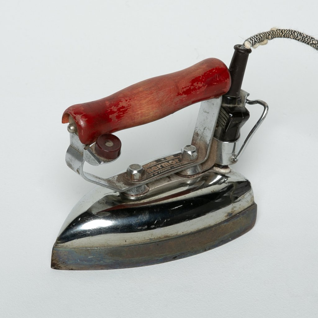 Fer à repasser Anonyme  1950 ( Inconnu) grand format