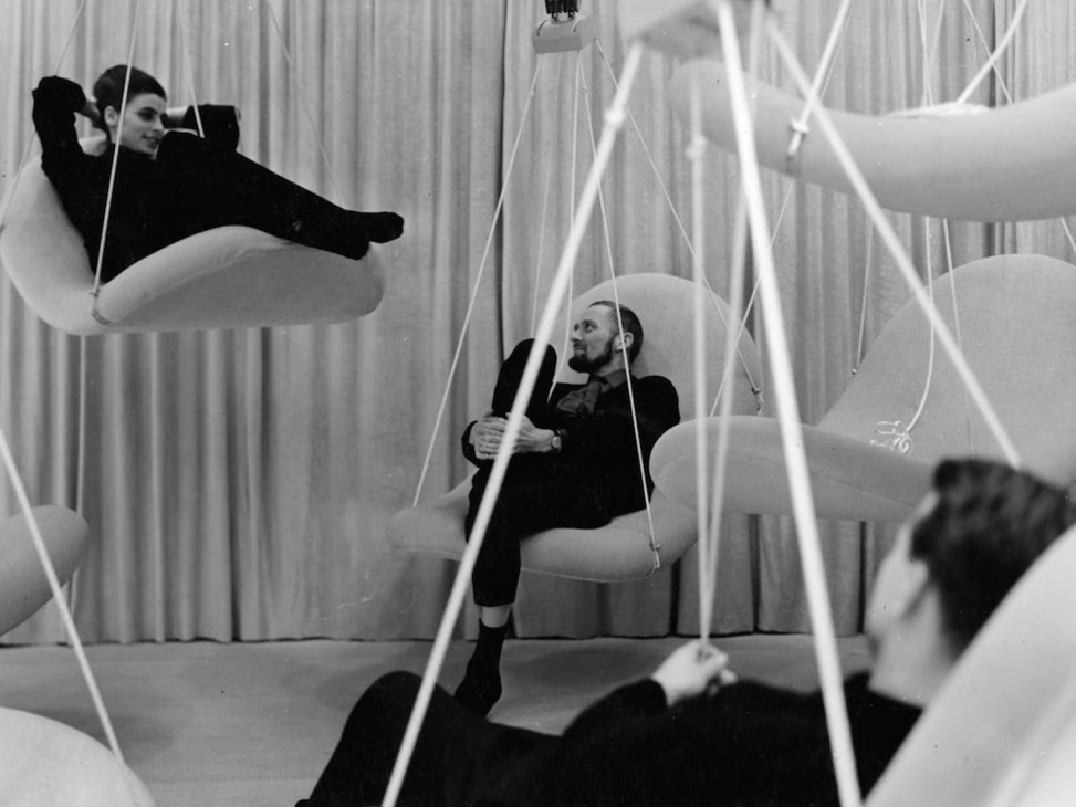 Flying Chairs, Verner Panton © DR